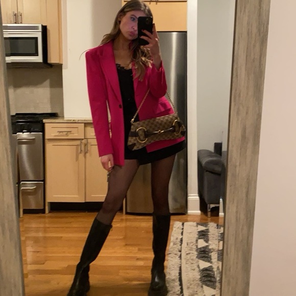 Hot pink blazer - Picture 2 of 4